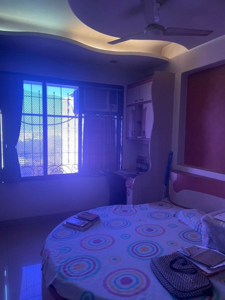 Bedroom, lake-home 3 Bedroom 1000 Sq.Ft. Apartment In Powai Mumbai 10072003