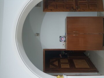 Furnished Amenities in 3 BHK Builder Floor at Bhattakufer – for Sale