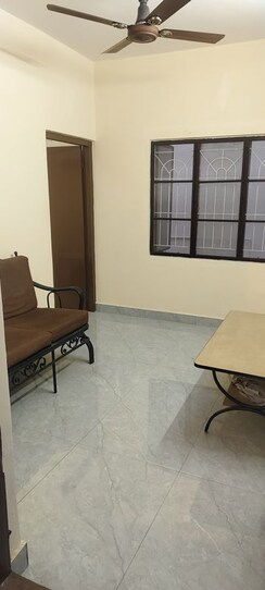 1 BHK Builder Floor For Rent in Jeevan Bima Nagar