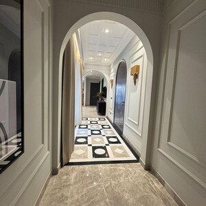 Building Lobby in 3 BHK Builder Floor at Unitech Arcadia, South City 2 – for Sale