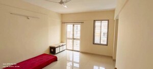 Room in 2 BHK Apartment at Venkatesh Fortune Plaza, Kharadi – for Rent