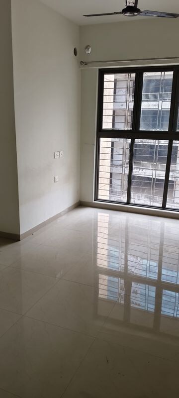 Room in 1 BHK Apartment at Pawan Putra Building, Parel – for Rent