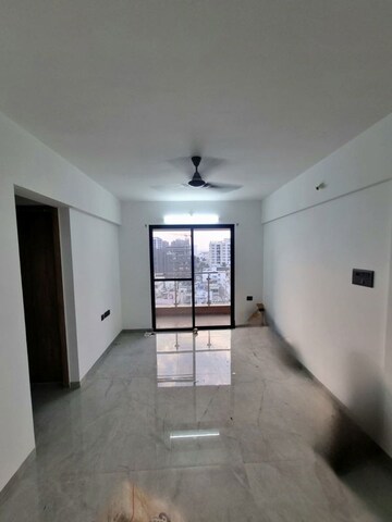 Room in 2 BHK Apartment at Unique Youtopia, Kharadi – for Rent