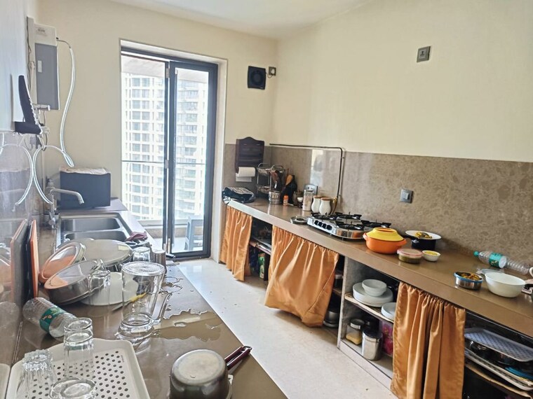 Kitchen, rustomjee-oriana 3 Bedroom 1550 Sq.Ft. Apartment In Bandra East Mumbai 10071709