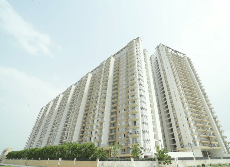 Exterior View, presithum 2 Bedroom 1270 Sq.Ft. Apartment In Sector 25 Yamuna Expressway Greater Noida 9780804