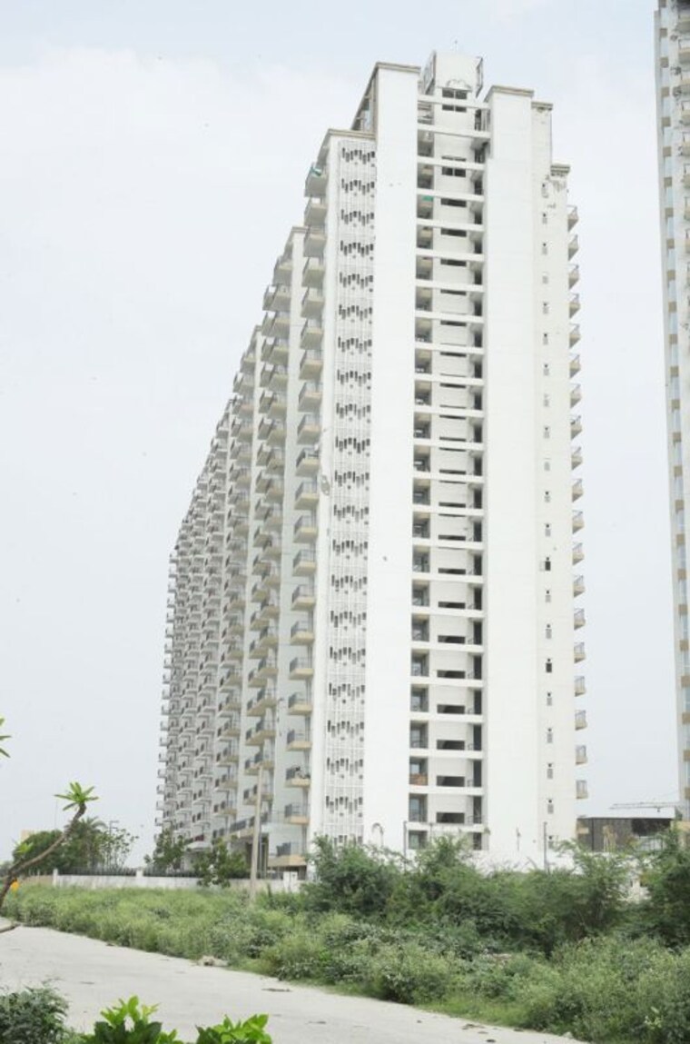 Exterior View, presithum 2 Bedroom 1270 Sq.Ft. Apartment In Sector 25 Yamuna Expressway Greater Noida 9780804