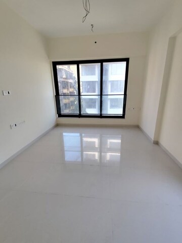 Room in 2.5 BHK Apartment at Khar Laxmi Nivas, Khar West – for Sale