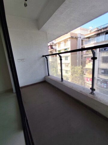 Balcony in 2.5 BHK Apartment at Khar Laxmi Nivas, Khar West – for Sale