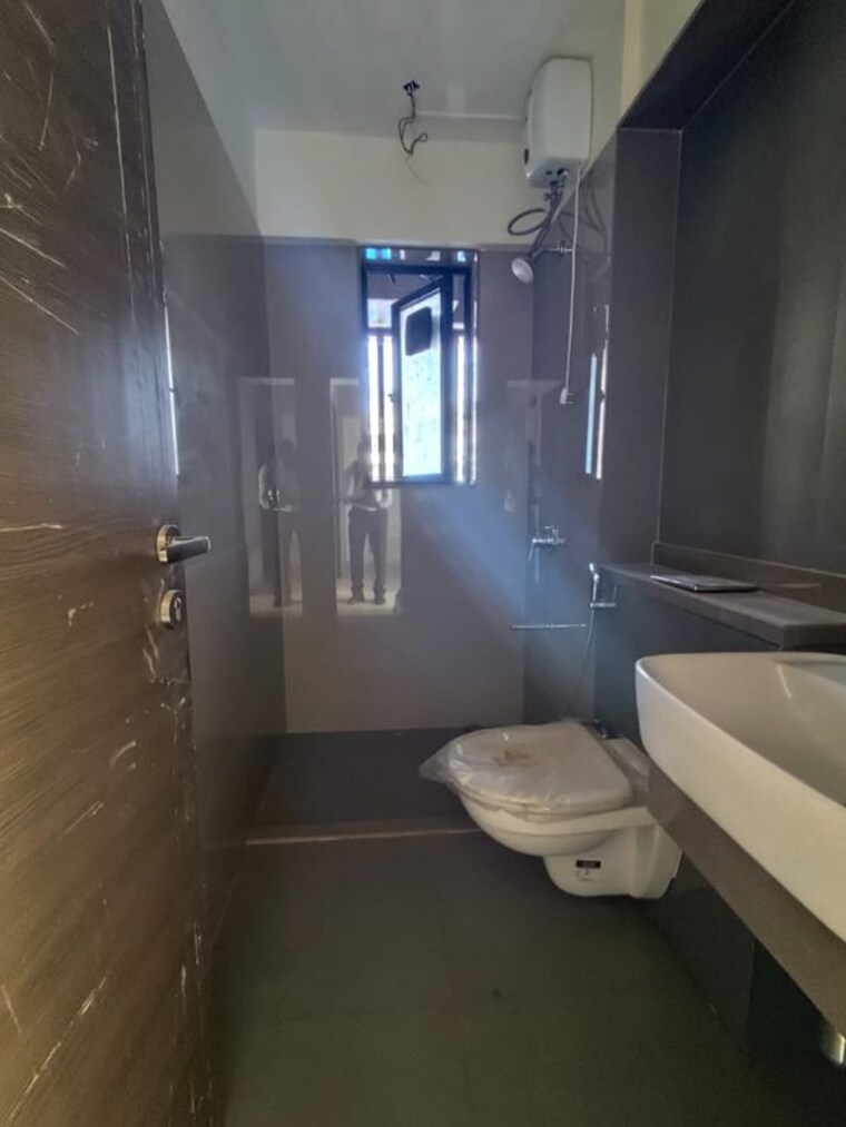 Living Room, khar-laxmi-nivas 2.5 Bedroom 825 Sq.Ft. Apartment In Khar West Mumbai 10072337