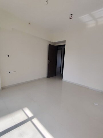 Room in 2.5 BHK Apartment at Khar Laxmi Nivas, Khar West – for Sale