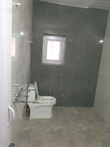 Bathroom in 3 BHK Independent House at Sector 16 – for Rent