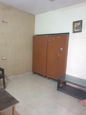 Room in 3 BHK Independent House at Sector 16 – for Rent