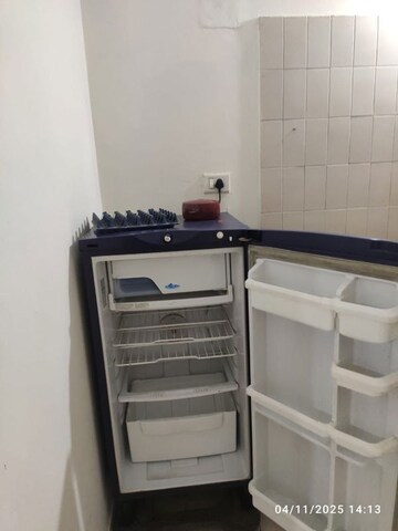 Furnished Amenities in 3 BHK Apartment at Tulip CHS, Kalyani Nagar – for Rent