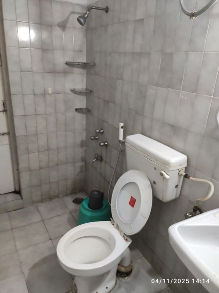 Bathroom, tulip-chs 3 Bedroom 1800 Sq.Ft. Apartment In Kalyani Nagar Pune 10072467