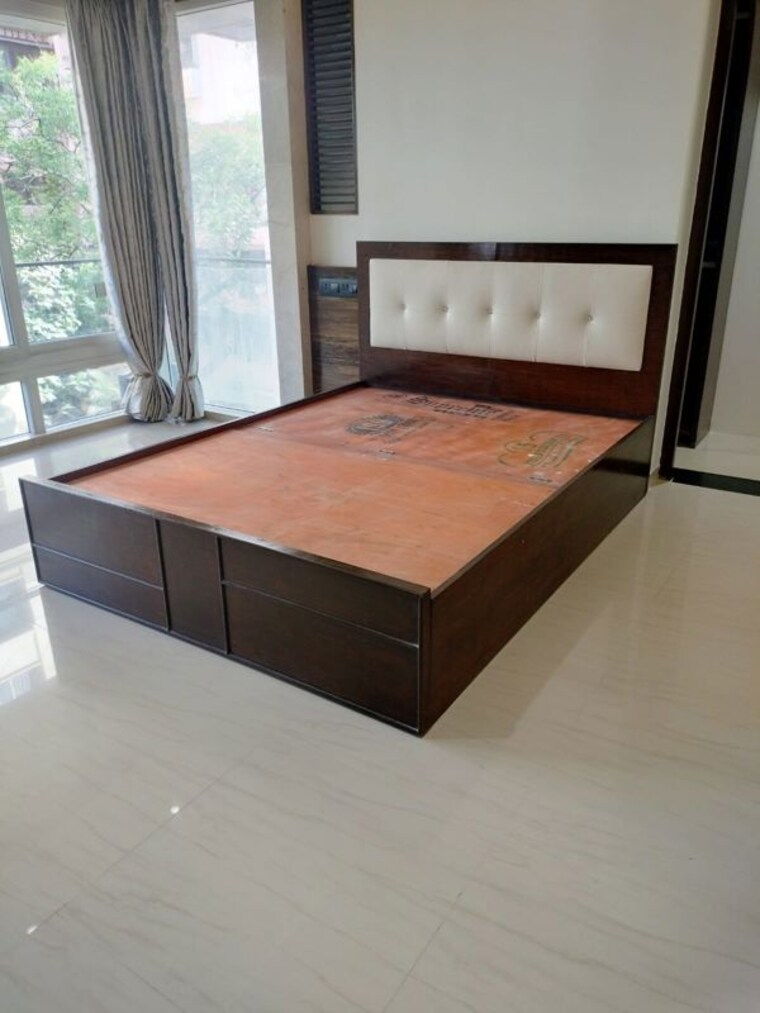 Room, rama-krishna 4 Bedroom 2000 Sq.Ft. Apartment In Khar West Mumbai 10072409