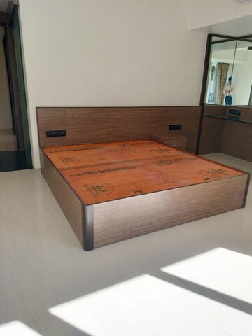 Bedroom in 4 BHK Apartment at Rama Krishna, Khar West – for Rent