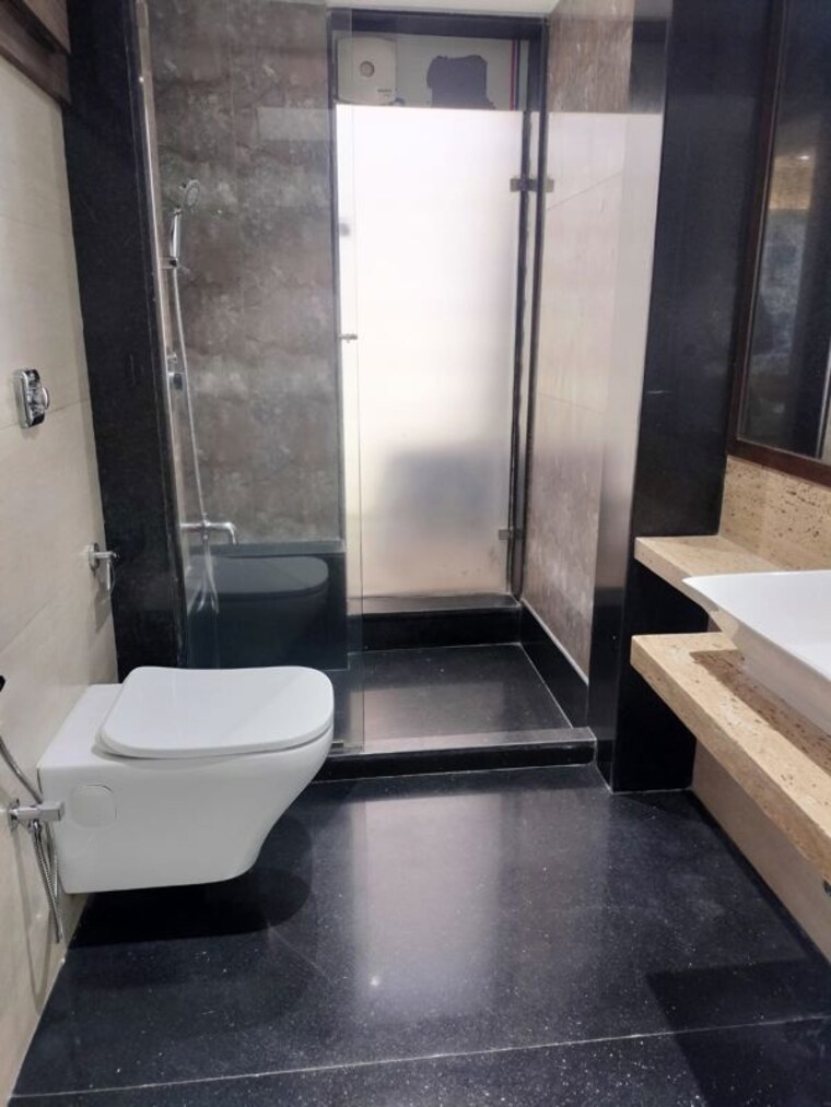 Bathroom, rama-krishna 4 Bedroom 2000 Sq.Ft. Apartment In Khar West Mumbai 10072409