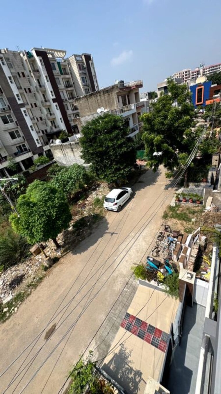 Balcony, sector 127 4 Bedroom 142 Sq.Yd. Villa In Sector 127 Mohali 10058331