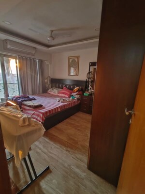 Bedroom in 3 BHK Apartment at Khar West – for Rent