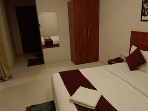 Bedroom in 1 BHK Builder Floor at Ansal Sushant Lok I, Sector 43 – for Rent