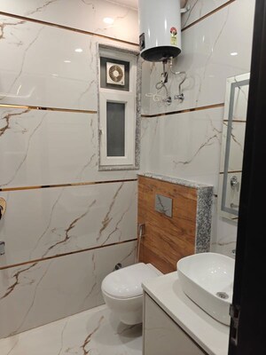 Bathroom in 4 BHK Builder Floor at Ansal Sushant Lok I, Sector 43 – for Rent