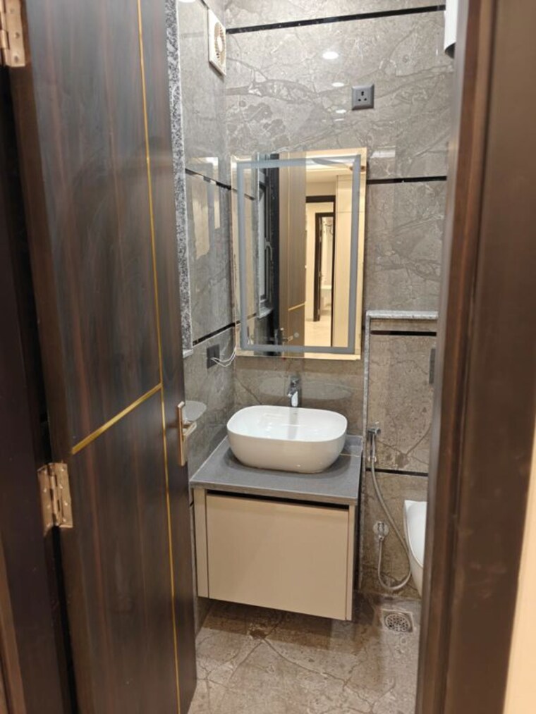 Bathroom, ansal-sushant-lok-i 4 Bedroom 418 Sq.Yd. Builder Floor In Sector 43 Gurgaon 10072685