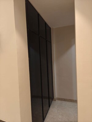 Building Lobby in 4 BHK Builder Floor at Ansal Sushant Lok I, Sector 43 – for Rent