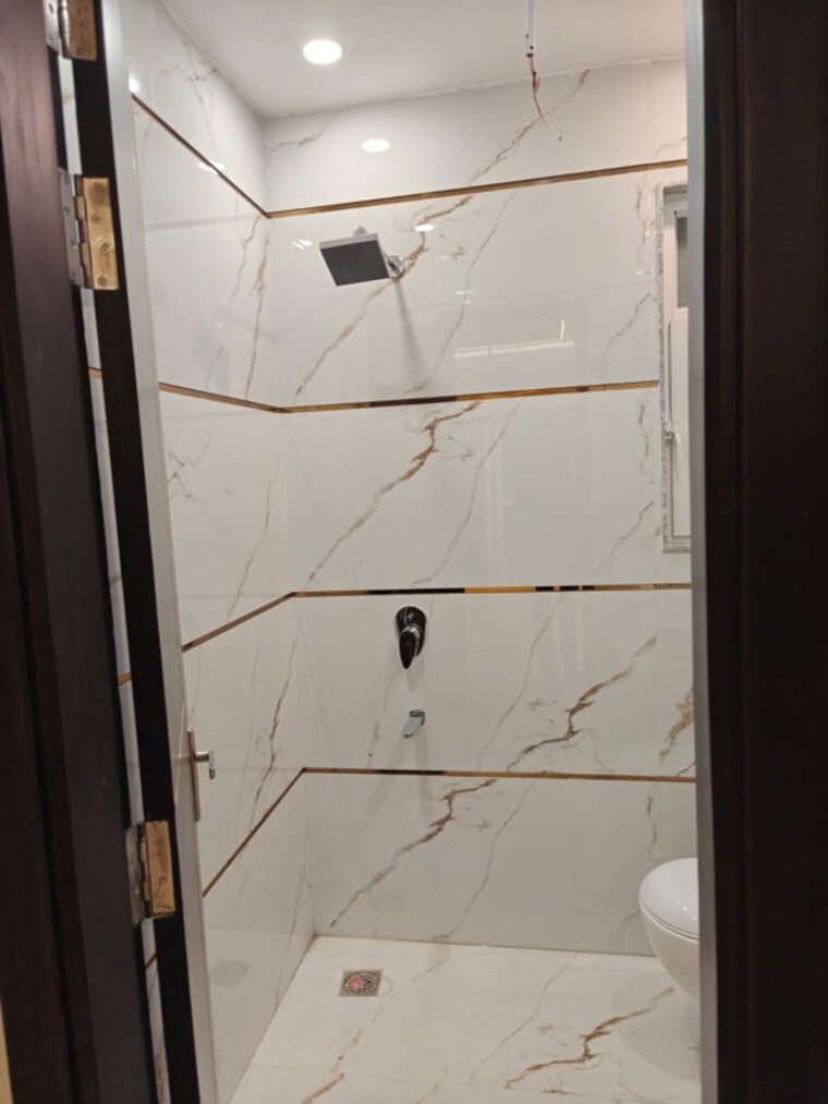 Bathroom, ansal-sushant-lok-i 3 Bedroom 215 Sq.Yd. Builder Floor In Sector 43 Gurgaon 10072696