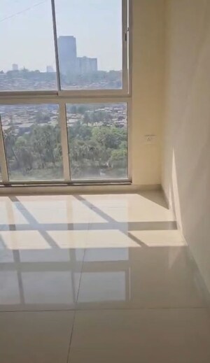 Room in 1 BHK Apartment at Godrej Tranquil, Kandivali East – for Rent