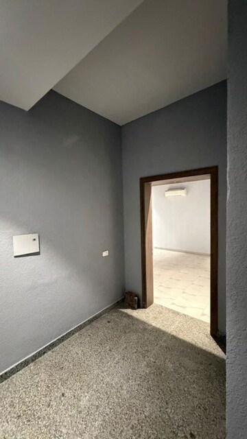 Room in 1 RK Apartment at Narayan Kunj, Saraswati Vihar – for Rent