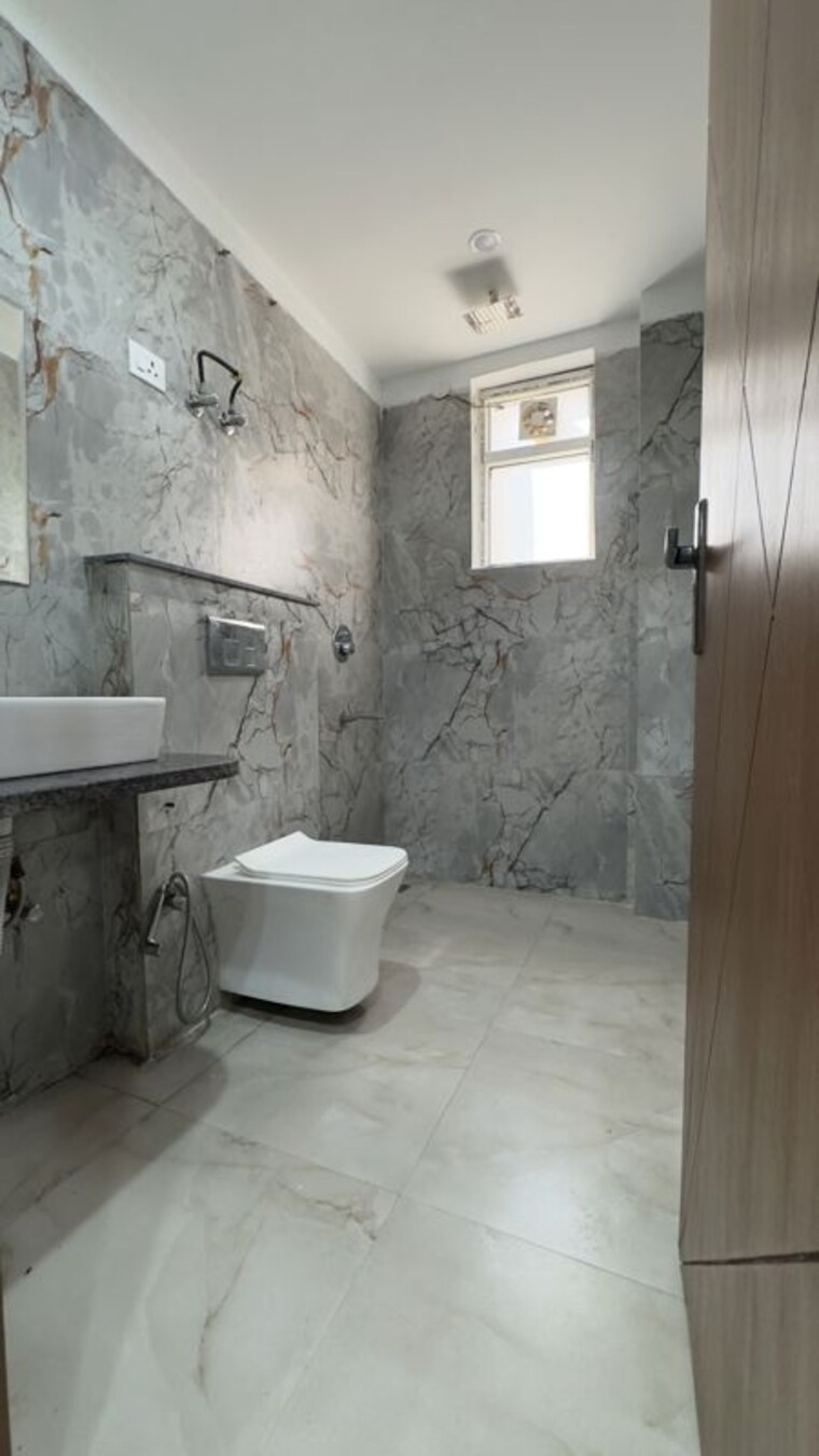 Bathroom, palm-residency-chhatarpur 1 Bedroom 500 Sq.Ft. Apartment In Chattarpur Delhi 10072716