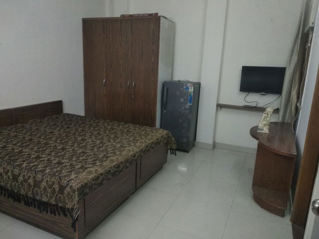 1 Rk+ Extra Room Builder Floor For Rent in DLF City Phase 3