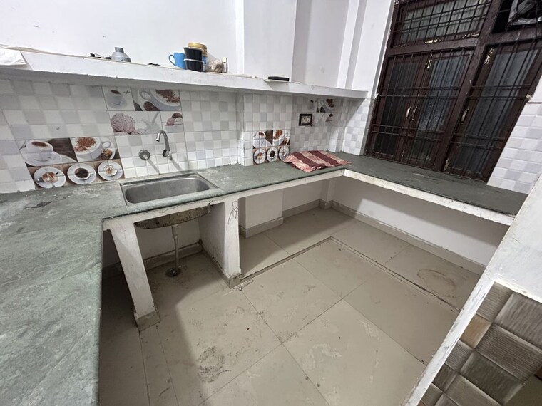 Kitchen, husainganj 2 Bedroom 650 Sq.Ft. Builder Floor In Husainganj Lucknow 10066722