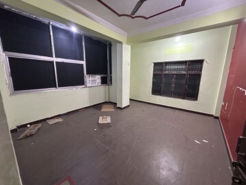 2 BHK Builder Floor For Rent in Husainganj