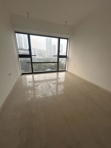 Room in 4 BHK Apartment at Lodha The Park, Worli – for Rent