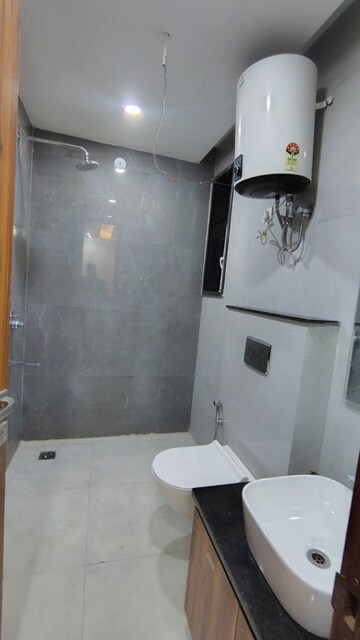 Bathroom in 1 BHK Builder Floor at Saket – for Rent