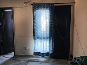 Bedroom in 3 BHK Apartment at Jungpura Extension – for Rent