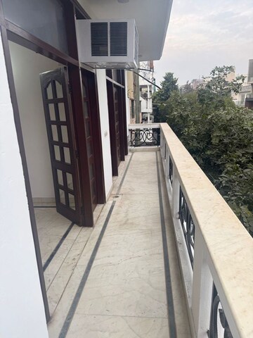 Balcony in 4 BHK Apartment at Defence Colony – for Rent