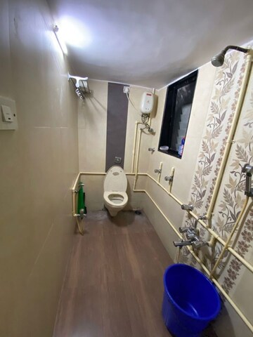 Master Bedroom in 1 BHK Villa at Kurla East – for Rent