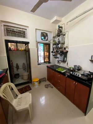 Master Bedroom in 1 BHK Villa at Kurla East – for Rent