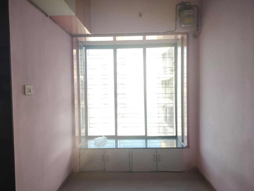 1 BHK + Study Room Apartment For Rent in Kurla West