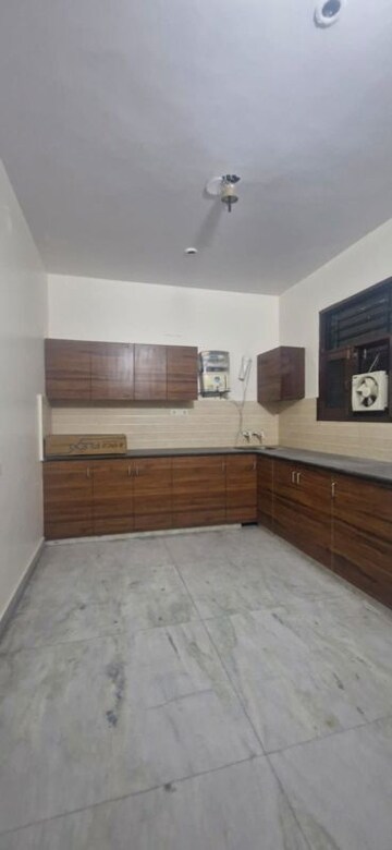  2 BHK Independent House at Sector 8 – for Rent