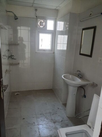 Bathroom in 4 BHK Apartment at Trident Embassy, Sector 1 Greater Noida – for Rent