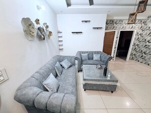 Master Bedroom in 3 BHK Builder Floor at Lifestyle Homes, Patiala Road – for Rent