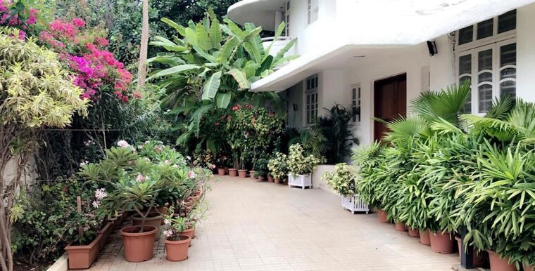 Exterior View, juhu 6 Bedroom 4300 Sq.Ft. Villa In Juhu Mumbai 10072981