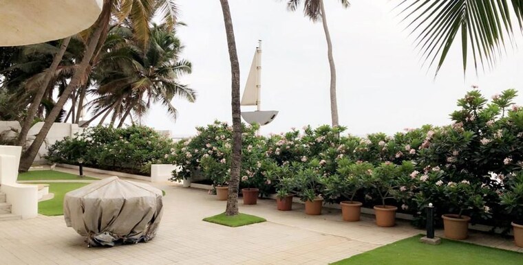 Garden, juhu 6 Bedroom 4300 Sq.Ft. Villa In Juhu Mumbai 10072981