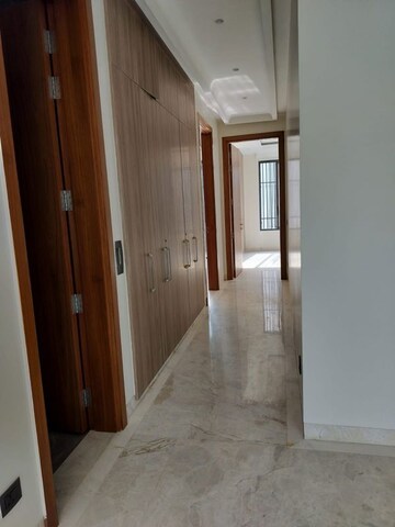 Building Lobby in 1 BHK Builder Floor at Palam Vihar – for Rent