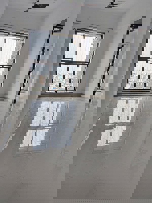 2 BHK 600 Sq.Ft. Apartment in UK Iridium