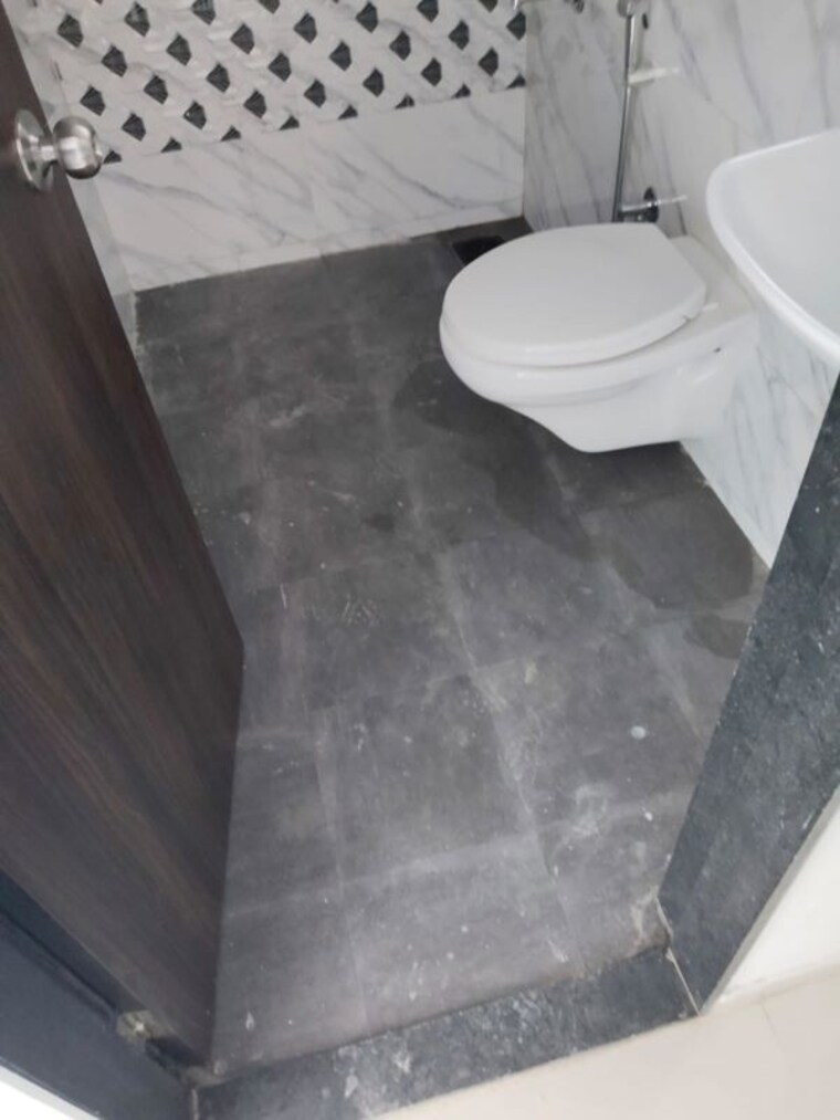 Attached Bathroom, uk-iridium 2 Bedroom 600 Sq.Ft. Apartment In Kandivali East Mumbai 10073042