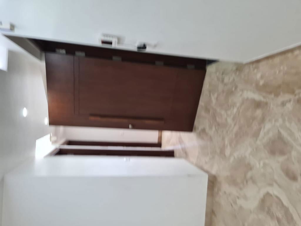 3 BHK 500 Sq.Yd. Apartment in DLF Express Greens